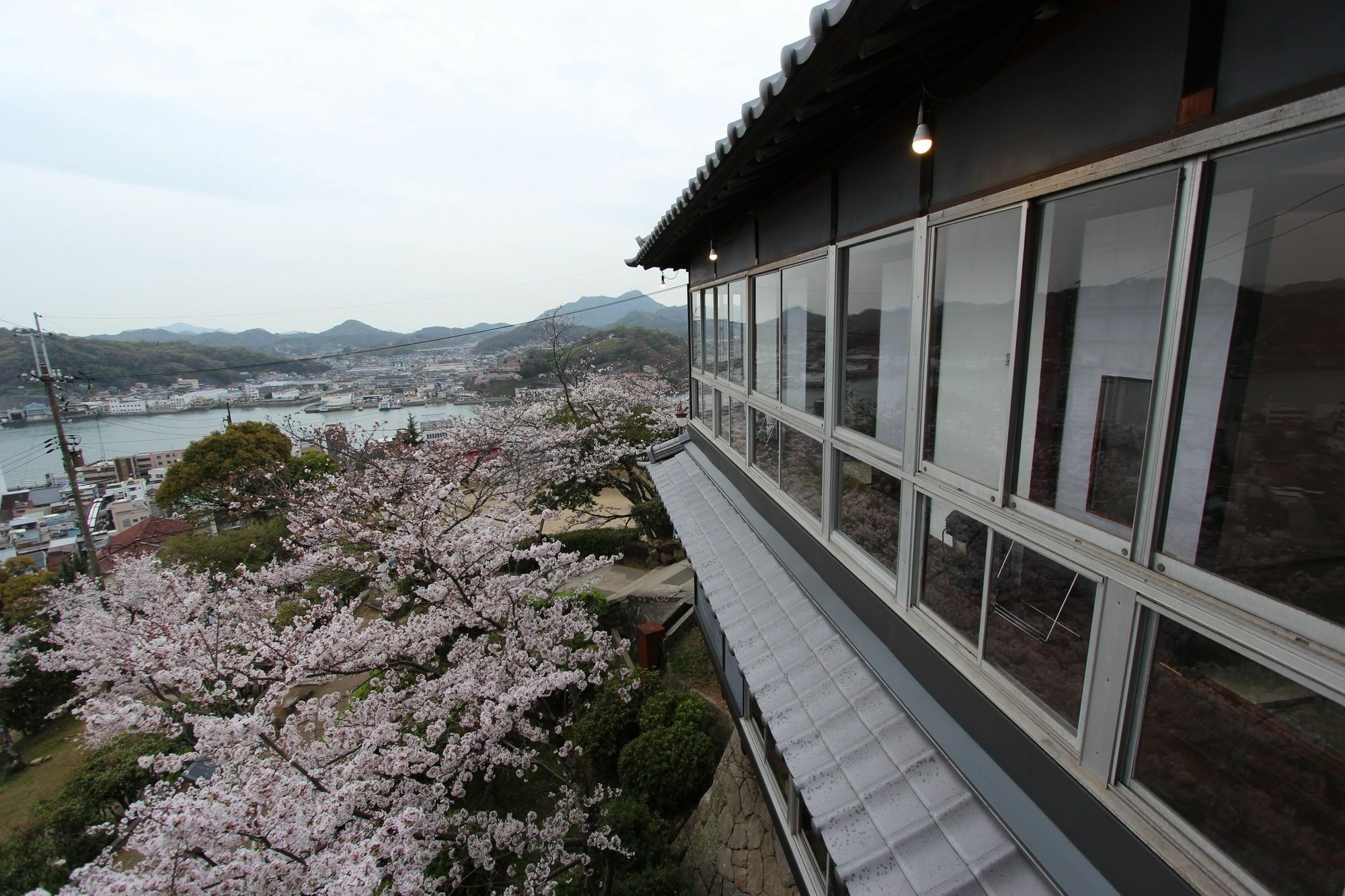 Onomichi Guest House Miharashi-Tei Zewnętrze zdjęcie